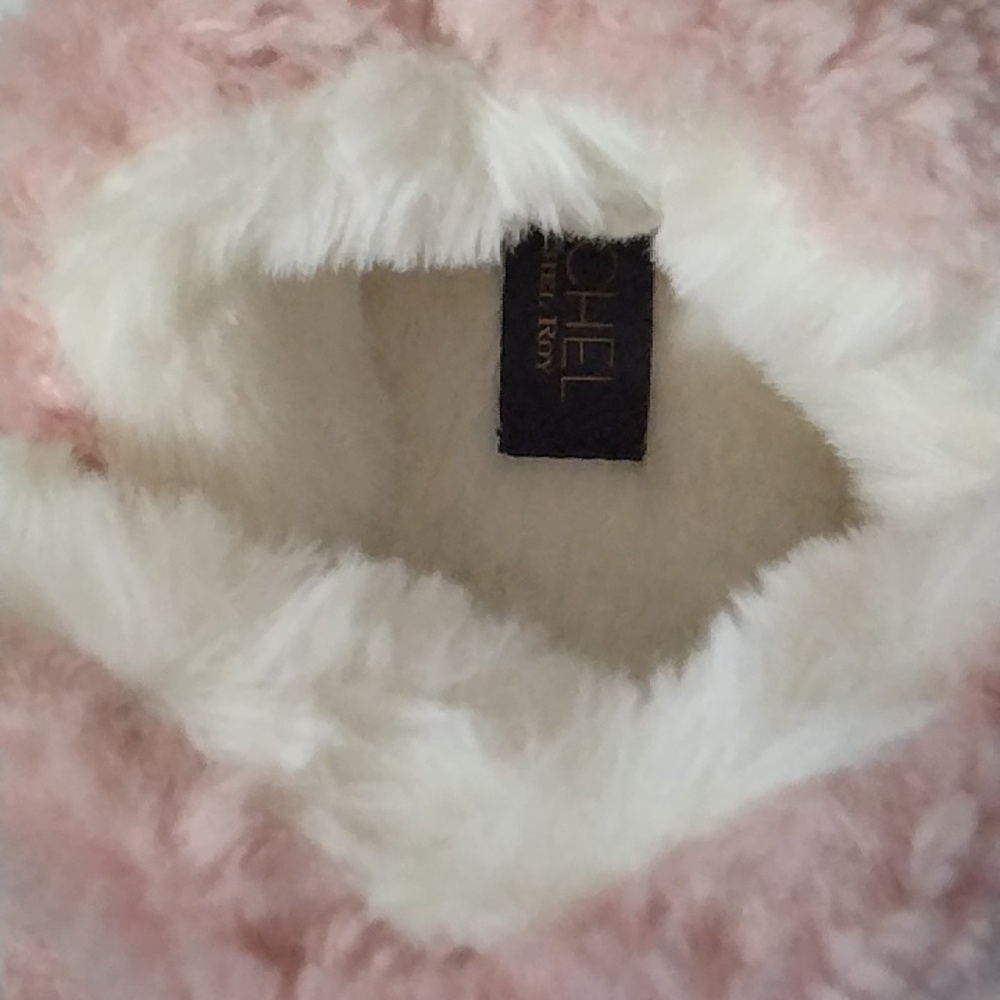 New With Tags Pink Color Memory Foam Slippers - Picture 12 of 16